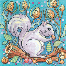 Heritage, Karen Carter # 1383 Grey Squirrel
